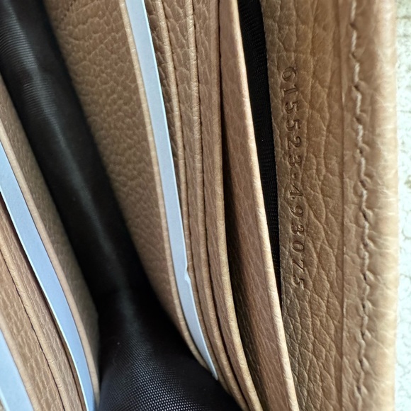 Brand New Gucci Calfskin Interlocking G Wallet On Chain in Beige Leather - Picture 10 of 10